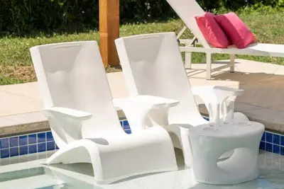 90s Theme Hot Tub w\/ New Pool 4 Bd 2ba