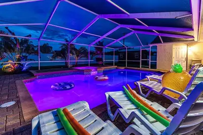 Image de Private Pool + Fenced Yard | Family Getaway