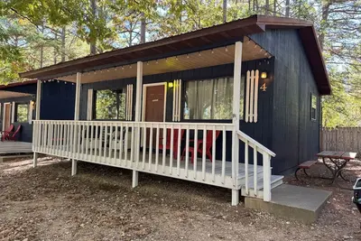 Image de Private Cottage | Cozy |Newly Remodeled | Walk to Dining | 1 Mile to Silver Dollar City