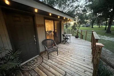 Image de Round House with access to Little Lake Weir close to the Villages