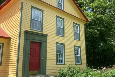 Image de Historic former bed and breakfast - 15 min to Elk Mountain Ski Resort
