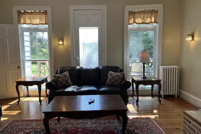 Image de 1860 Spencer House - 6 bedroom / 6 bath home, 10 minutes  to Dreams Park