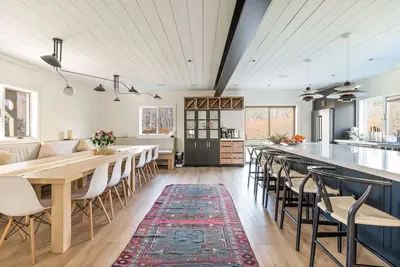 Image de Modern Luxury in the Catskills! New 7 Bedroom Home