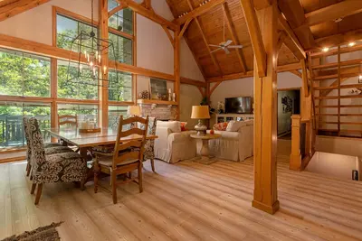 Image de Luxury Craftsman 6br Lake House \"On The Rocks\"