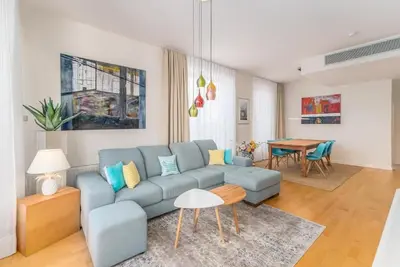 Premium Penthouse E51 3 bedrooms 2 bathrooms 103sqm Parking free