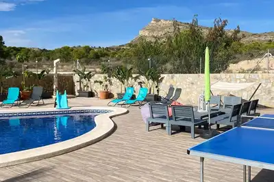 Image de Charmante villa avec piscine en bord de montage et proche de la plage