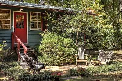 Image de Mentone's favorite Cozy Cabin! In the heart of Mentone:  In Town but Far Out