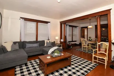 Image de Charming Vintage Farmhouse 3 Bedroom Oasis