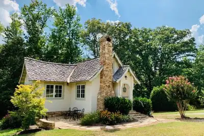 Image de Pet Friendly Fairytale Cottage