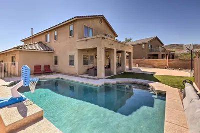 Image de Modern Tucson Home w/ Patio + Saltwater Pool!
