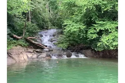 Image de Sunset Cove Lakefront Cabin