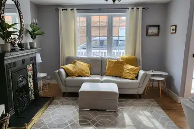 Image de Cottage-Famille-Salle de bain privée séparée-Vue sur Rue