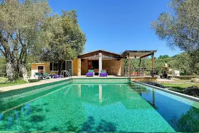 Pretty 2-Bedroom Cottage, A/C, Private Pool, Idyllic Countryside Location just 5 mins from Pollenca