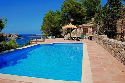 Fabulous Seafront Villa, Private Pool, A/C, Stunning Mountain & Sea Views, 400m from Cala Carbo Bay