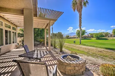 Image de 2 Mi to Coachella: Indio Home w/ Fire Pit!