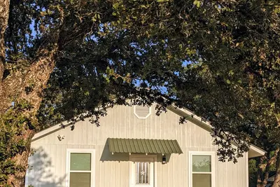 Image de Relaxing Cottage with 3-bedrooms on 4-acres