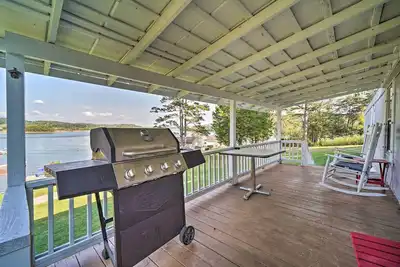 Image de Quaint Cottage Overlooking Cherokee Reservoir