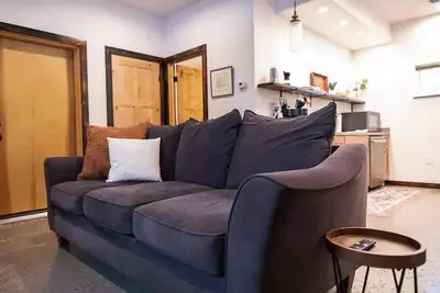 Image de Beautiful, 1-Bedroom in the Hills of Fairbanks