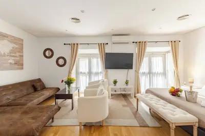 Image de Luxurious 180 sqm Duplex in the Heart of Madrid near Puerta del Sol