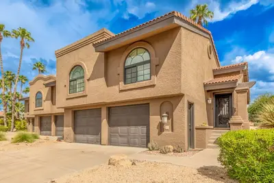 Image de Hacienda luxury condo in desired adult community east of Phx, views