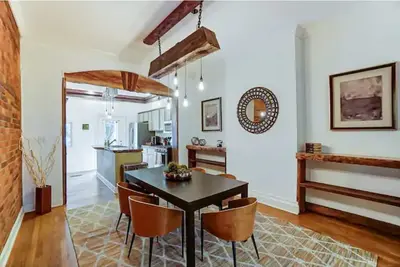 Image de Historic Mt. Adams Townhome-Walkable-Sleeps 10