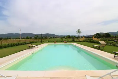 Image de Maison de vacances privée avec piscine privée, climatisation, Wifi, Tv, balcon, près de Cortone