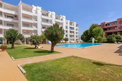 Image de Agréable appartement pour 6 personnes avec climatisation, piscine, Wifi, Tv et terrasse