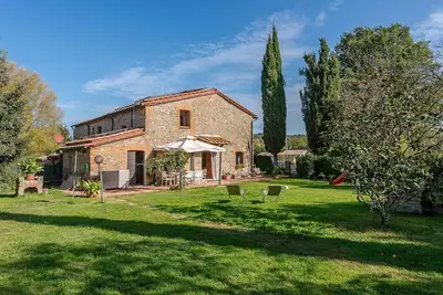 Image de Maison de vacances avec piscine privée, Wifi, climatisation, Tv, patio, animaux admis, parking