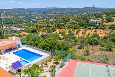 Image de Confortable appartement dans une maison de vacances avec climatisation, Wifi, piscine, Tv, terrasse