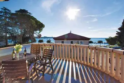 Image de Appartement de vacances avec climatisation et vue sur la mer