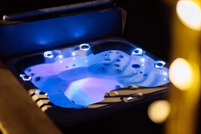 Image de Hot Tub + Games Room at Waterfront Cottage Kawarthas 🏓