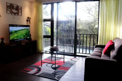 Image de Apto. Pet Friendly, get Wifi, parking on zone15, near 2 Cayala, restaurants, and more