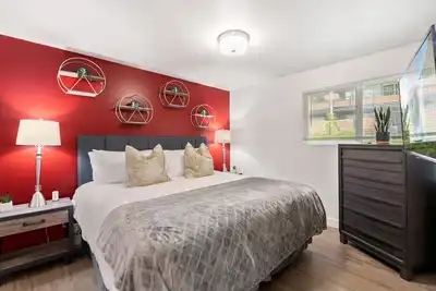 King|Free Parking|W/D|1min→Downtown Bellevue|1Gig wifi