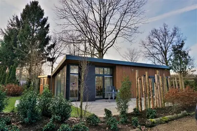 Image de Chalet indépendant avec 2 chambres à coucher et 1 salle de bain