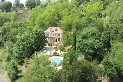Image de Maison&Maison d'amis avec clim/fibre/piscine chauffée à 3min à pied de Domme