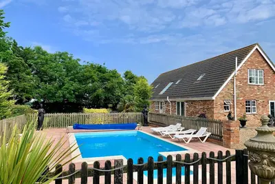 Image de Luxury Holiday Home With Pool - Sleeps 13
