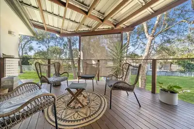 Image de Sleeps 14, 4 bathrooms, 2 Kitchens, Central to Brisbane Gold C Theme parks Views