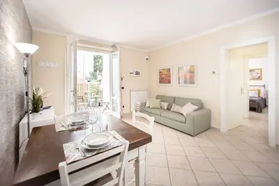 Image de Liala Home Close Center Town