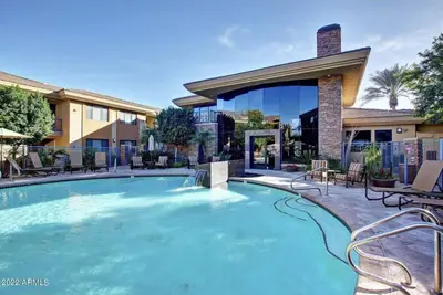 Desert Oasis with two master suites (Kings) - pool view