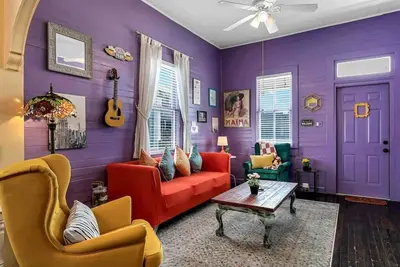 Image de Friendly House - 2 / 2 walkable to all of Ybor