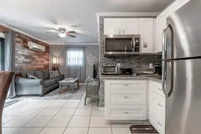 Image de Dexter's Cottage - 1 / 1 Tiny House Near Downtown