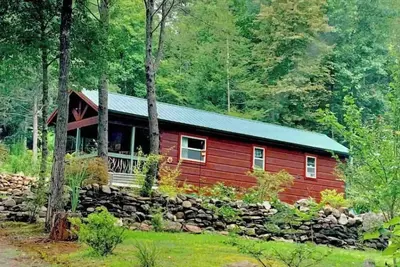Image de Wahoo Cabin - Table Rock, Jones Gap, Caesar’s Head, Pretty Place Chapel
