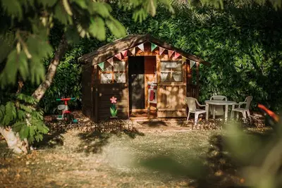 Image de Cerisier - sleeps 5 - Pool, Summer House, Games Barn playhouse - classified 4*