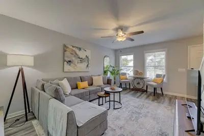 Image de Pondside at Sweetoak | 4 Br | Mins to Ft Jackson