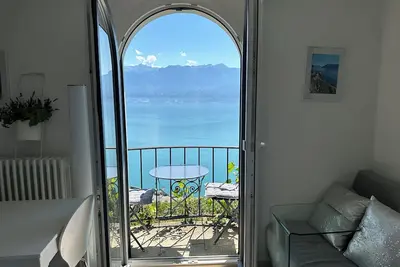 Image de Stunning Apt with 360 ° panoramic view of lake Geneva and Alls in the vineyard