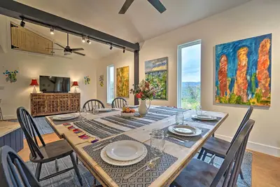 Image de Pet-Friendly Mancos Gem w/ Patio & Fire Pit!