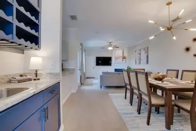 Roomd | New Contemporary | 3 Bed 3 Bath