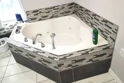 Image de Quiet Spa Loft Studio Apt. Relaxing Getaway with  private garage  Annapolis