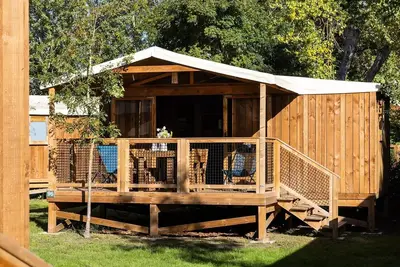 Image de CosyFlower Premium 27m² - 2 chambres + Terrasse couverte + Lv + Quartier piéton. 4 personnes