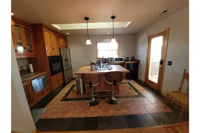 New *Bright & Spacious* NoPo 2br